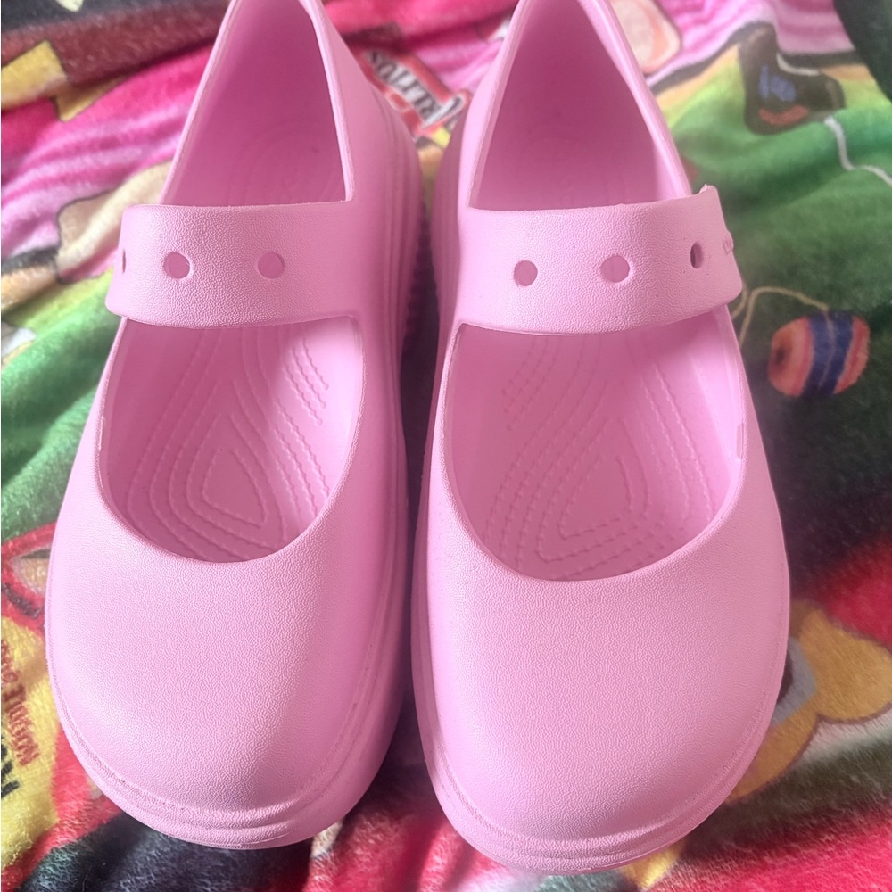 CROC ICONIC COMFORT  MARY JANE PASTEL PINK PLATFORM SHOES SIZE 7
